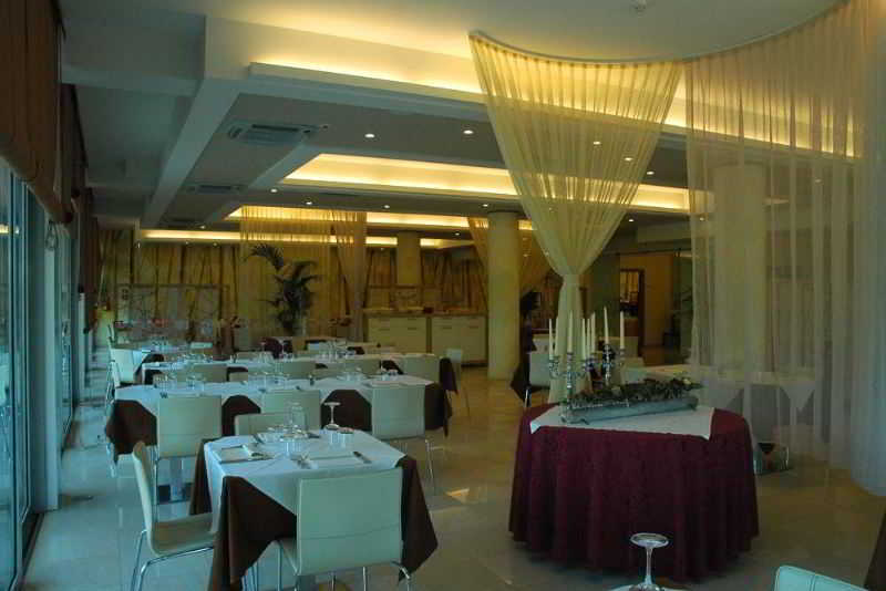 Hotel Rivus Пескиера дел Гарда Екстериор снимка