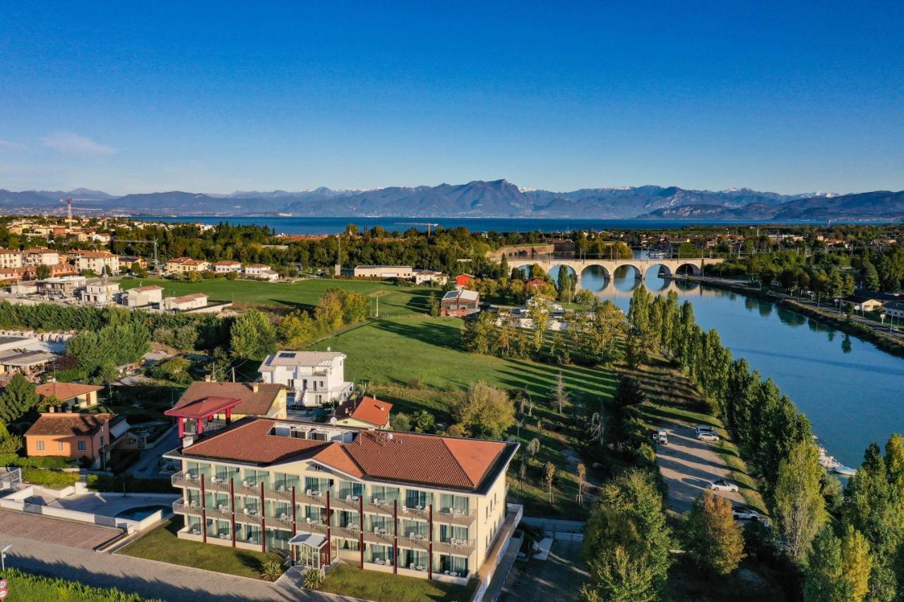 Hotel Rivus Пескиера дел Гарда Екстериор снимка