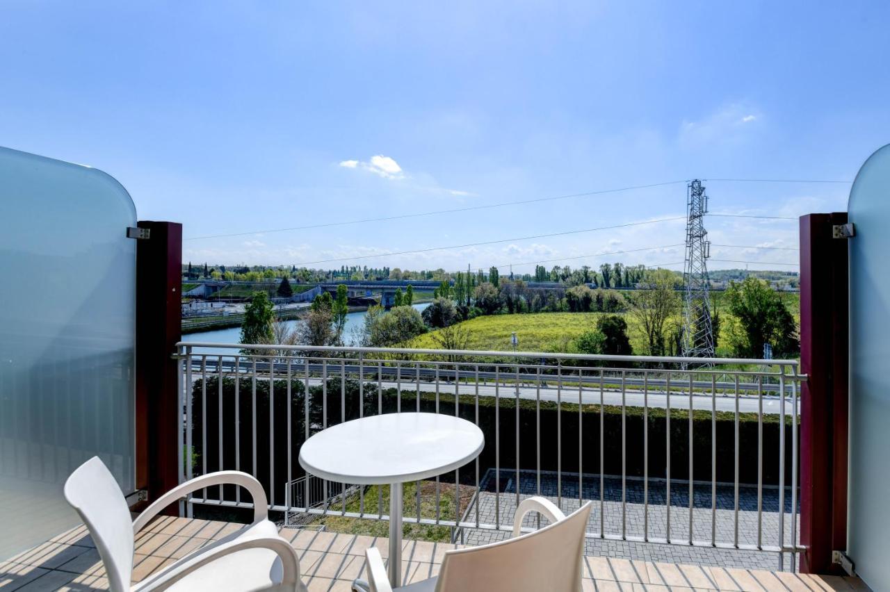 Hotel Rivus Пескиера дел Гарда Екстериор снимка
