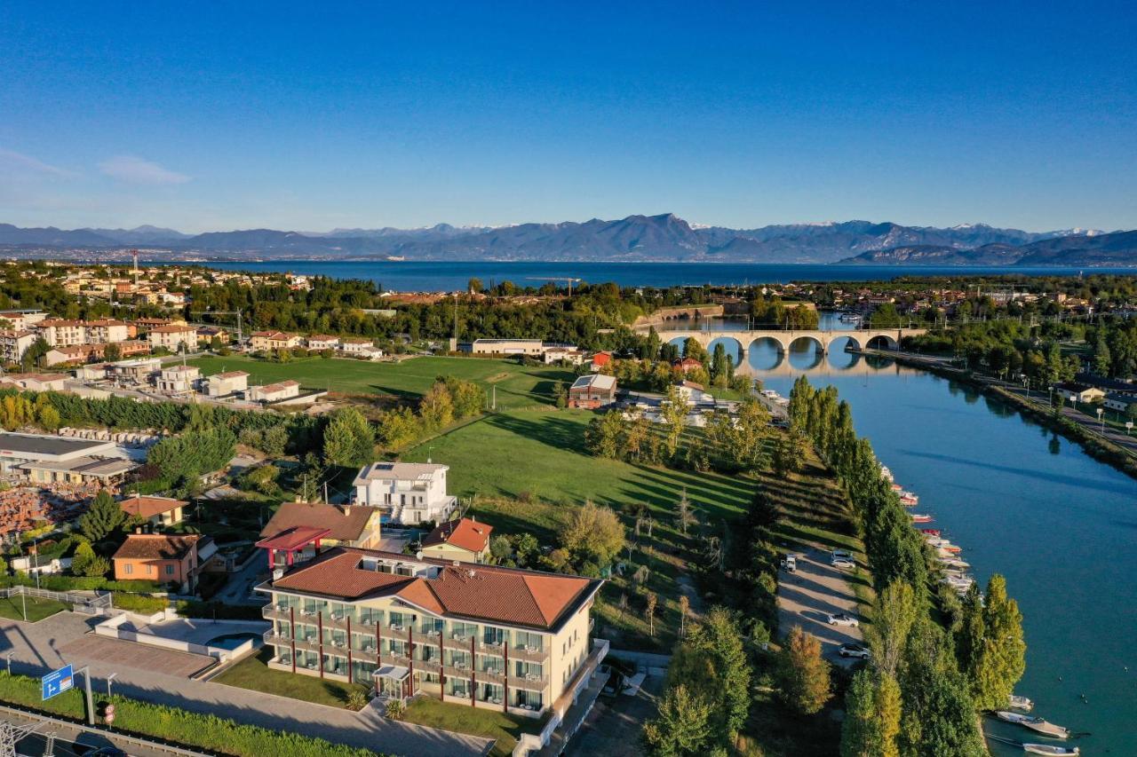 Hotel Rivus Пескиера дел Гарда Екстериор снимка