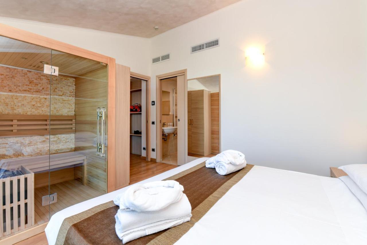 Hotel Rivus Пескиера дел Гарда Екстериор снимка
