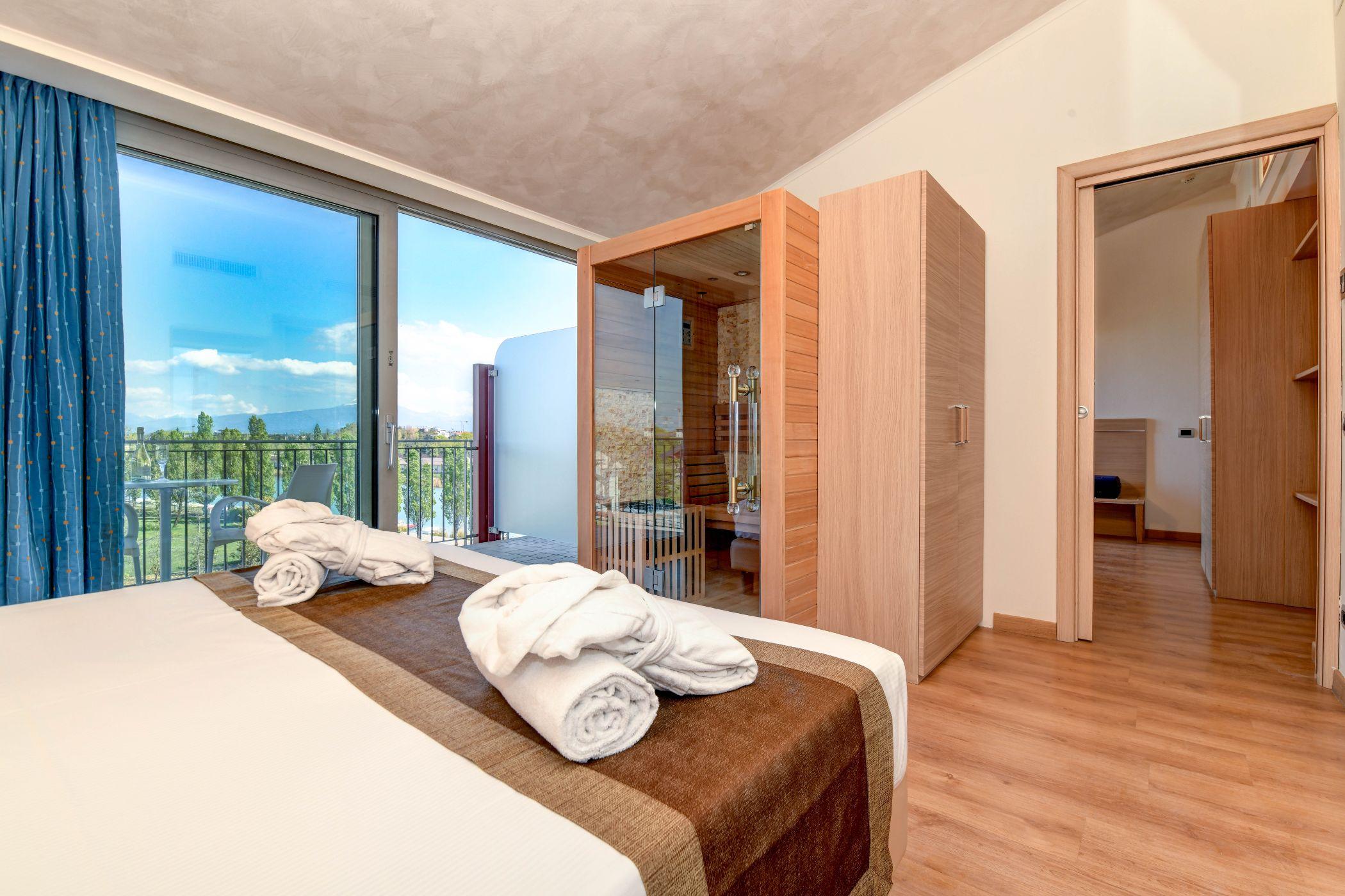 Hotel Rivus Пескиера дел Гарда Екстериор снимка