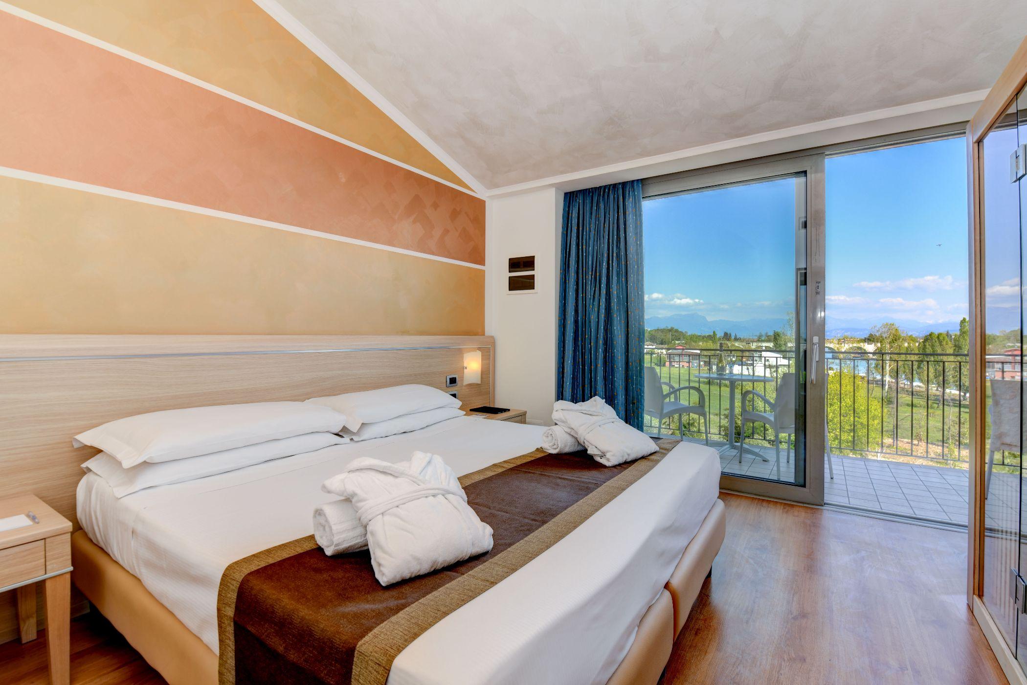 Hotel Rivus Пескиера дел Гарда Екстериор снимка