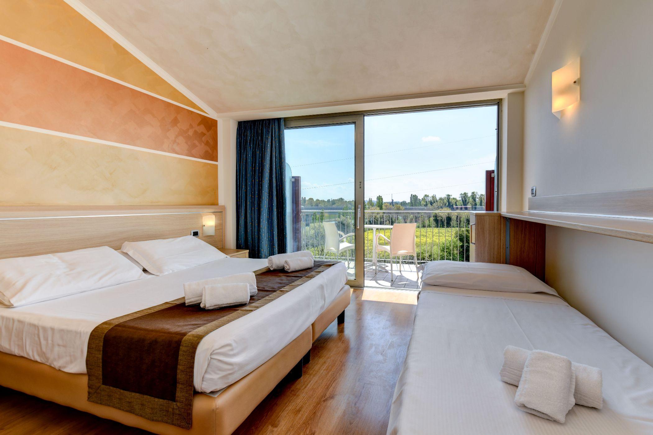 Hotel Rivus Пескиера дел Гарда Екстериор снимка