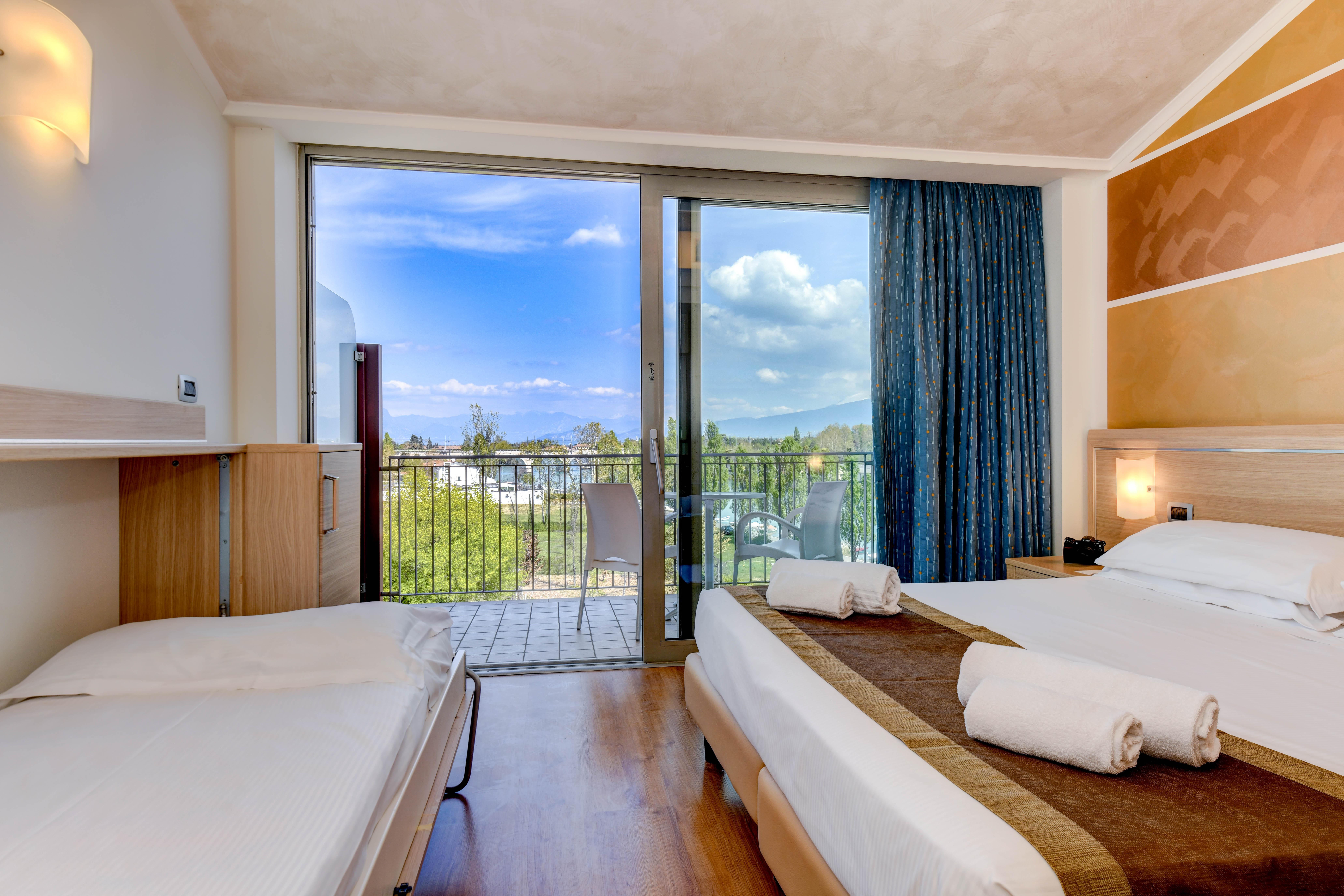 Hotel Rivus Пескиера дел Гарда Екстериор снимка