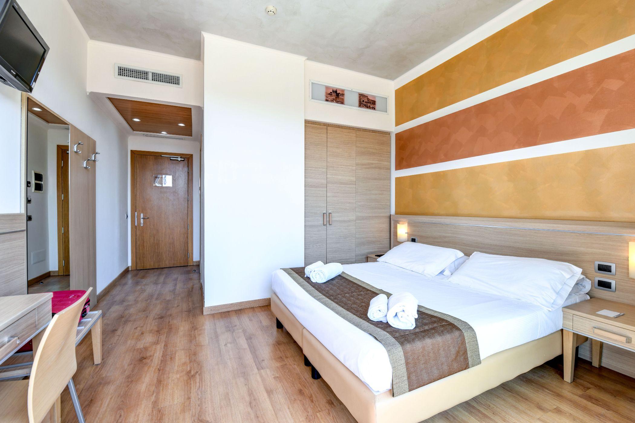 Hotel Rivus Пескиера дел Гарда Екстериор снимка