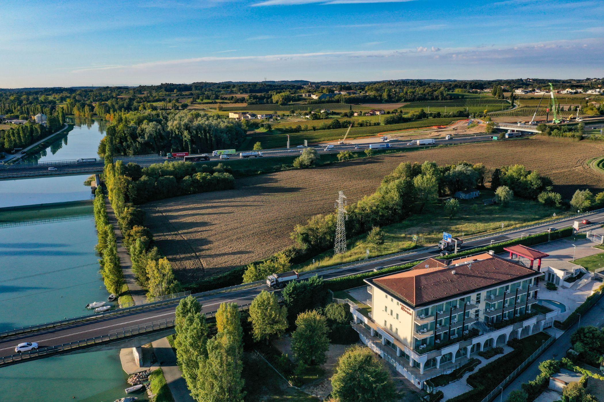 Hotel Rivus Пескиера дел Гарда Екстериор снимка