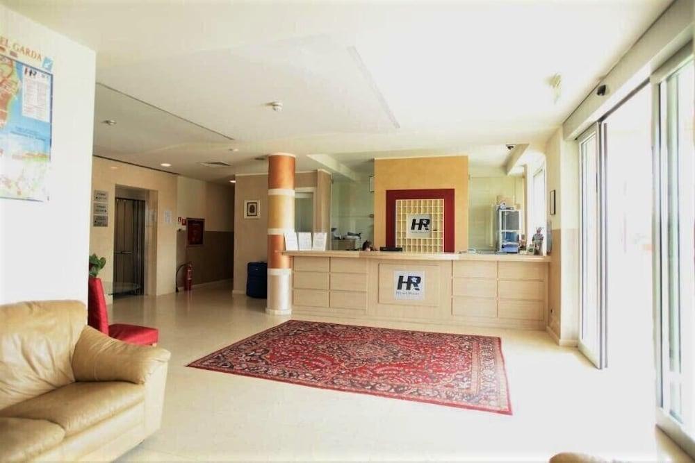 Hotel Rivus Пескиера дел Гарда Екстериор снимка