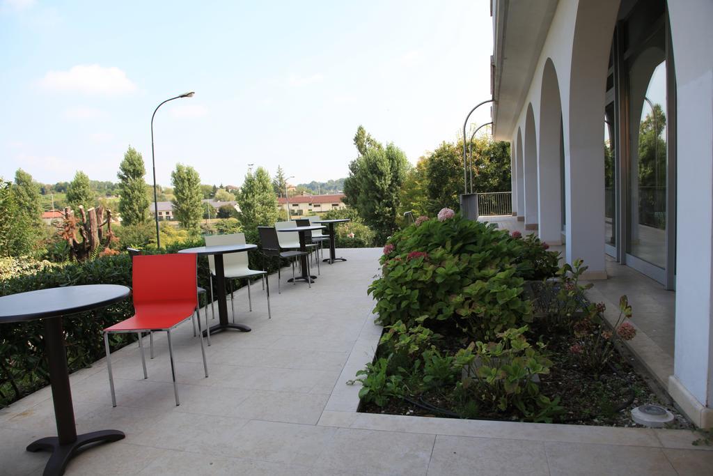 Hotel Rivus Пескиера дел Гарда Екстериор снимка