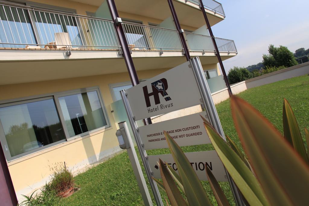 Hotel Rivus Пескиера дел Гарда Екстериор снимка